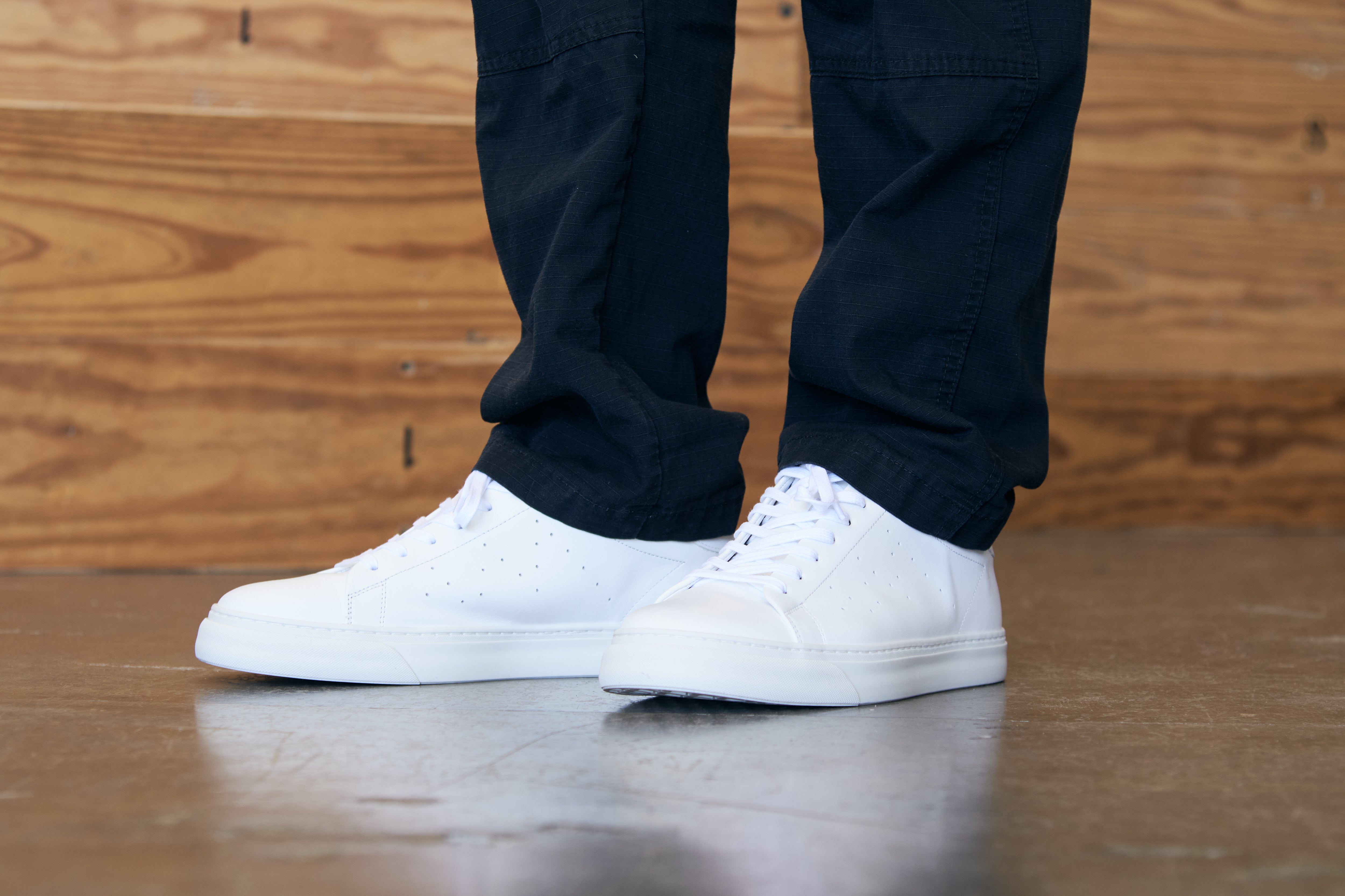 OMNI White Leather